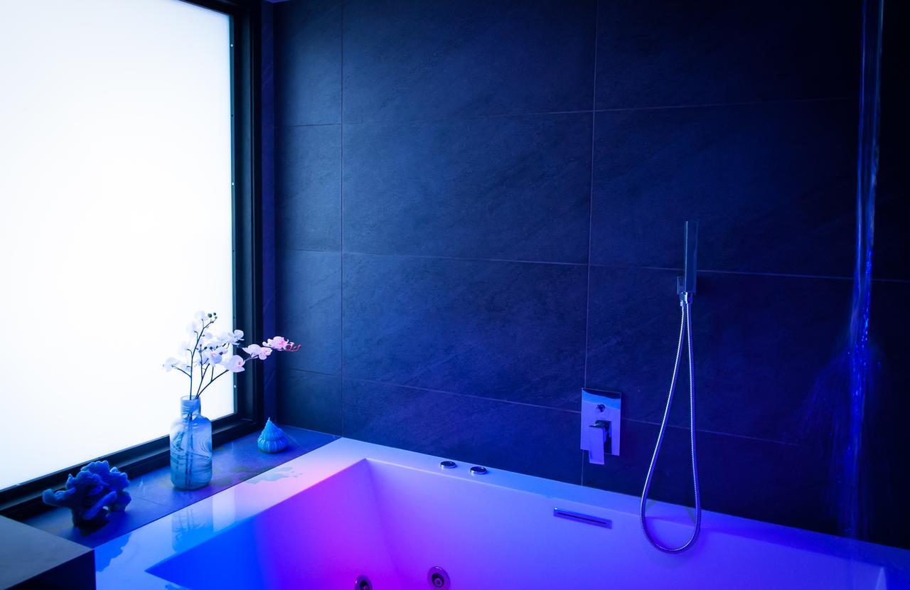 Superior Room Spa Bath Castle View