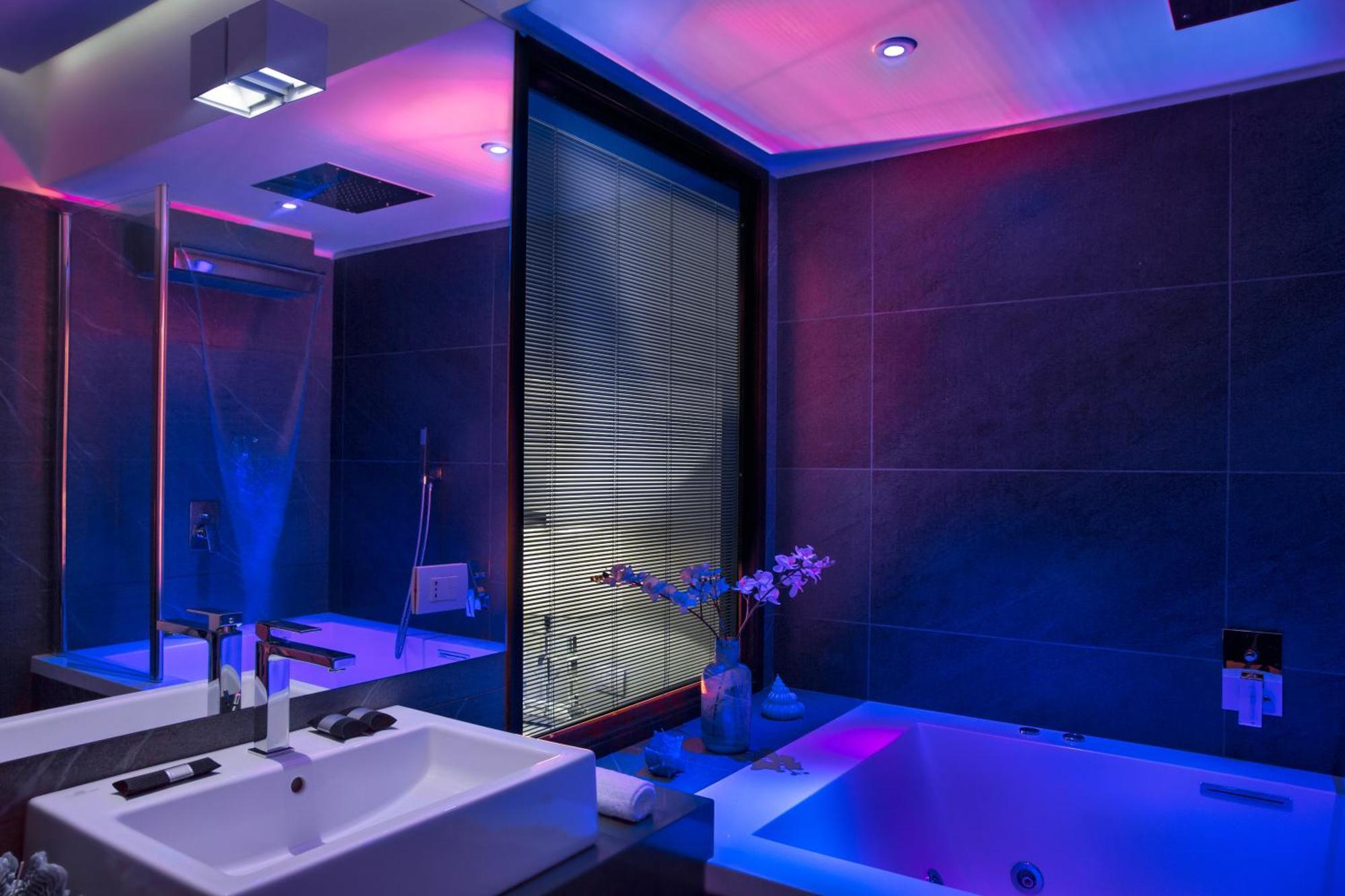 Superior Room Spa Bath Castle View